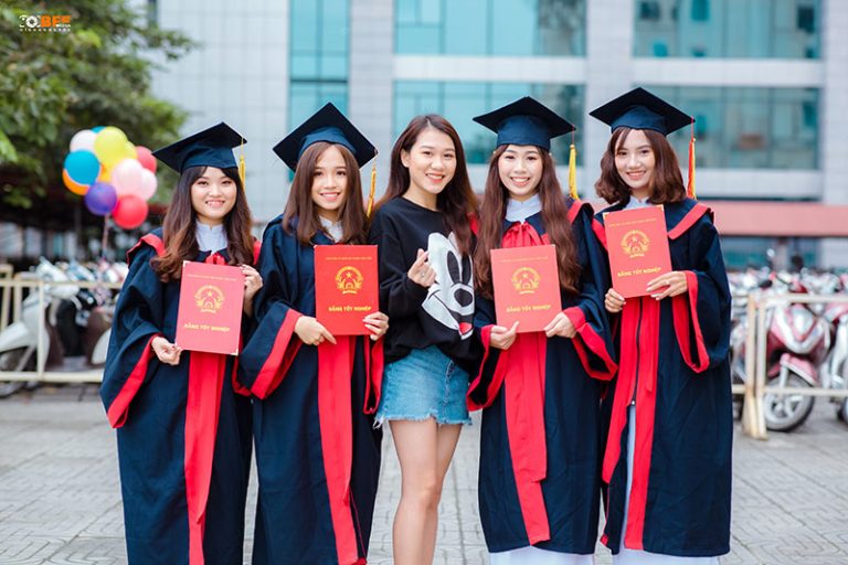 Có nên chụp ảnh kỷ yếu hay không? Chụp ảnh kỷ yếu là gì?