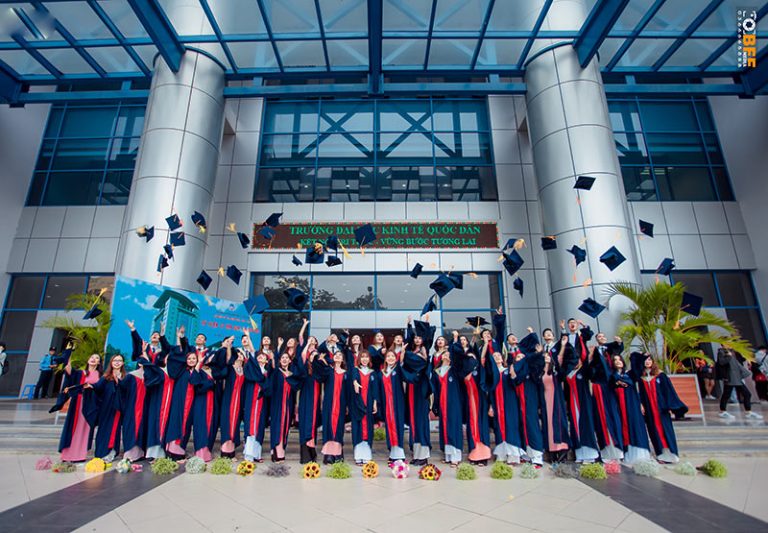 Trang phục chụp ảnh kỷ yếu không thể bỏ qua