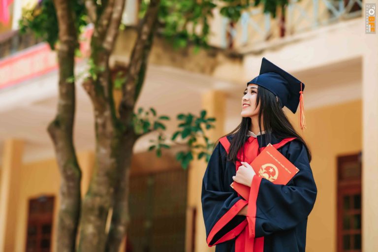Ảnh Kỷ Yếu Cấp 3 Của Hoa Hậu Việt Nam 2020 – ĐỖ THỊ HÀ