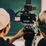 Cách làm video kỷ yếu đẹp: tự dựng clip hay thuê quay MV?