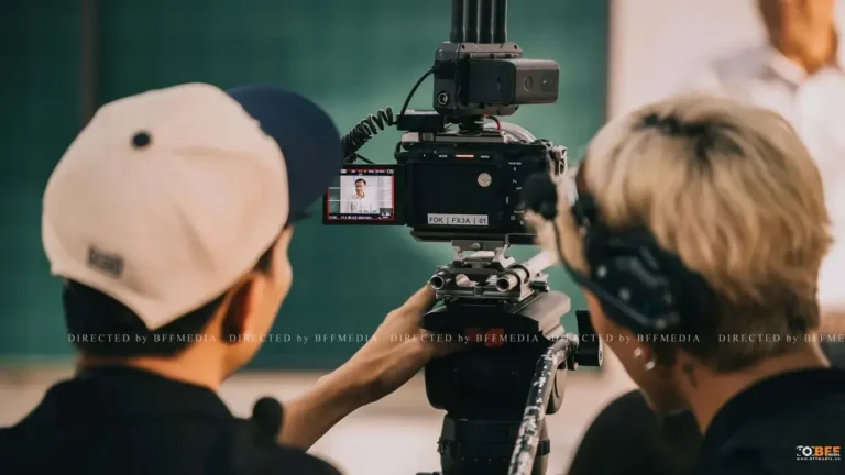 Cách làm video kỷ yếu đẹp: tự dựng clip hay thuê quay MV?