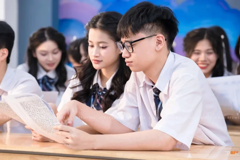 Viết kỷ yếu lớp 9, lớp 12: gợi ý lời tâm sự và lưu bút cuối cấp